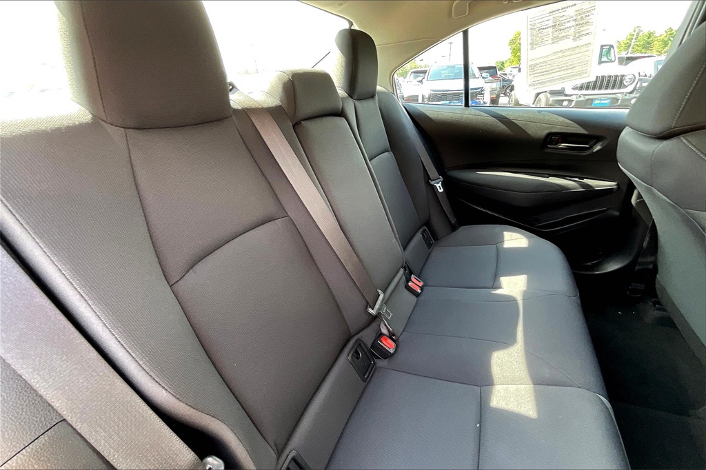 2022 Toyota Corolla LE - Photo 15
