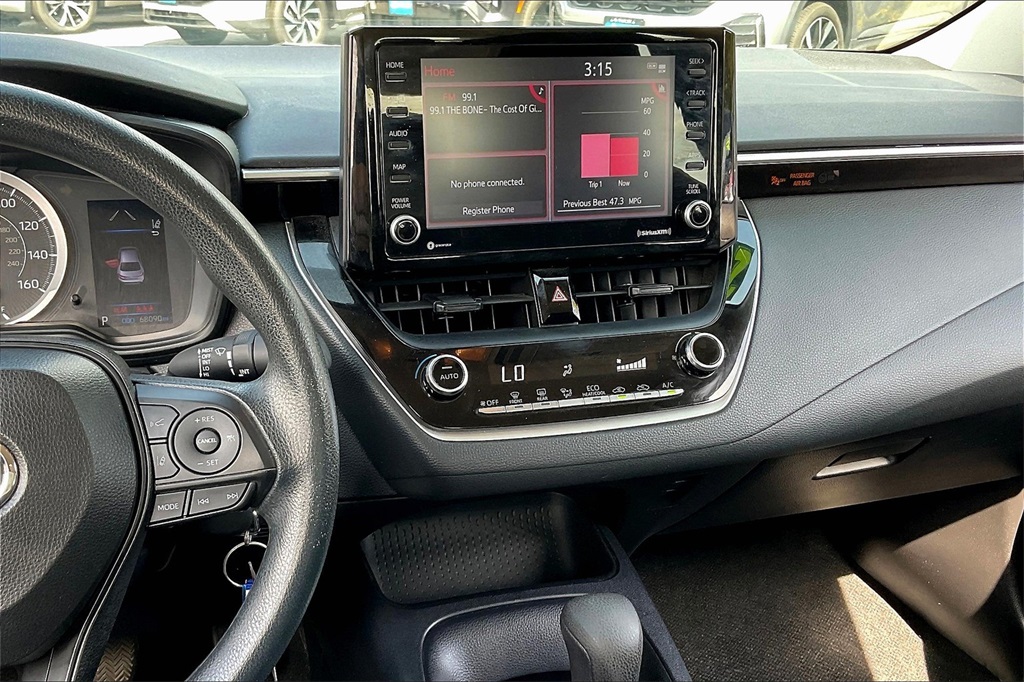 2022 Toyota Corolla LE - Photo 17