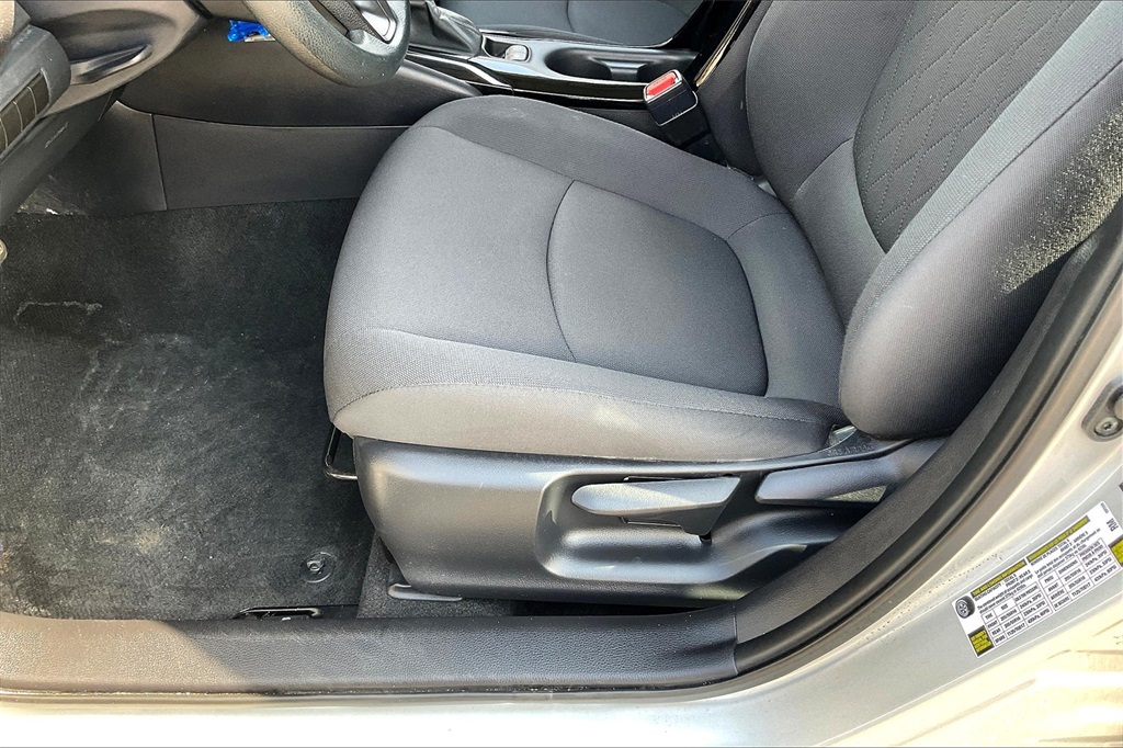 2022 Toyota Corolla LE - Photo 31