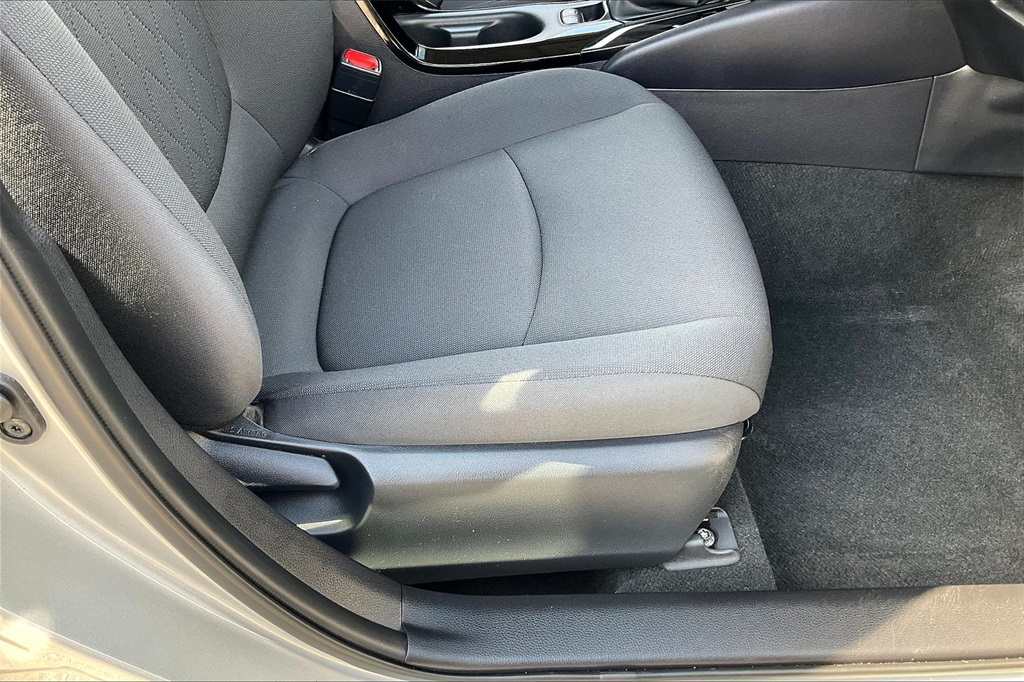 2022 Toyota Corolla LE - Photo 33