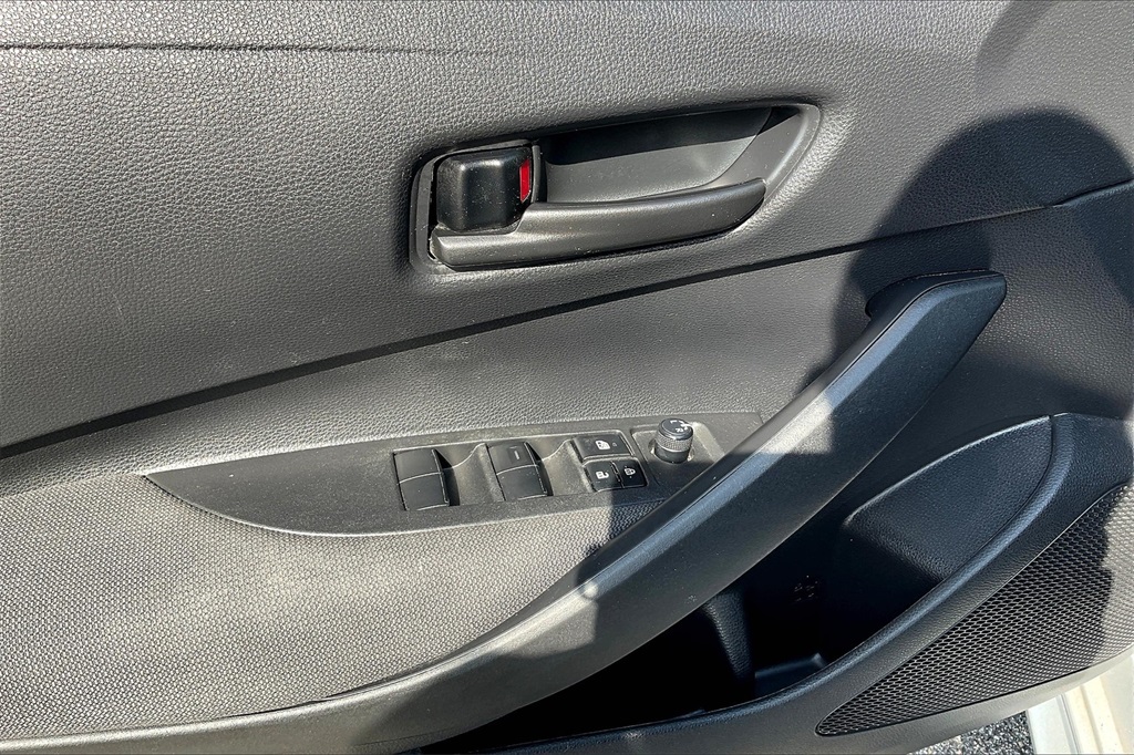 2022 Toyota Corolla LE - Photo 34