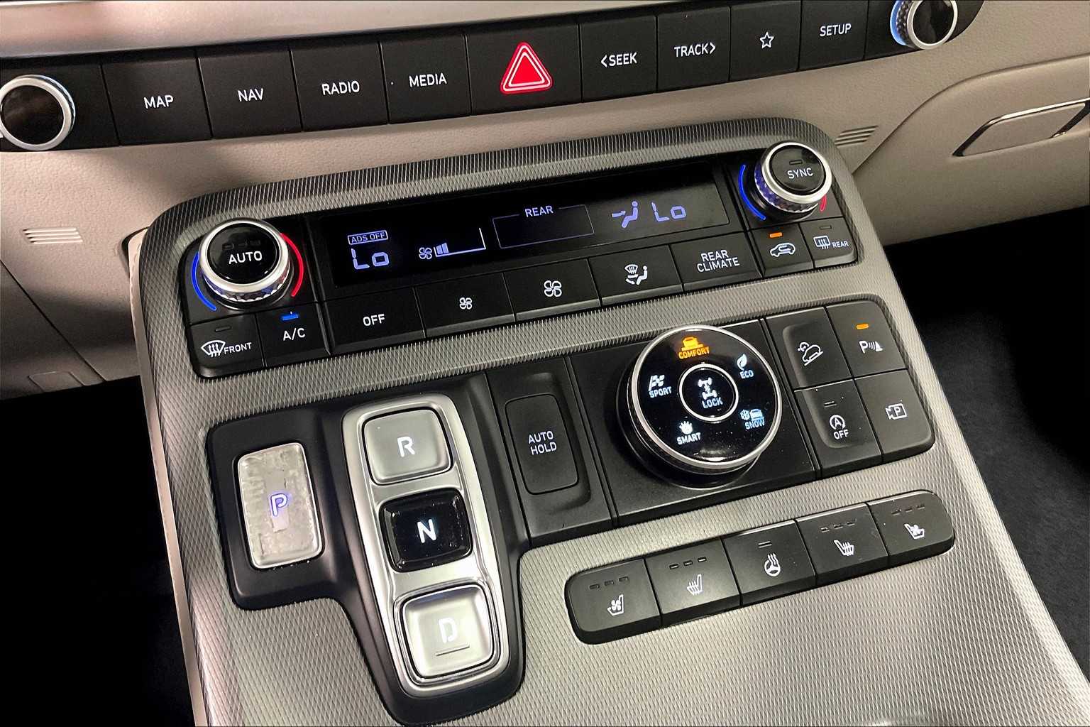 2024 Hyundai Palisade Limited - Photo 26