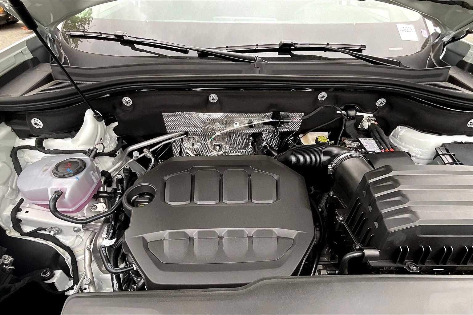 2025 Volkswagen Atlas 2.0T SE w/Technology - Photo 16
