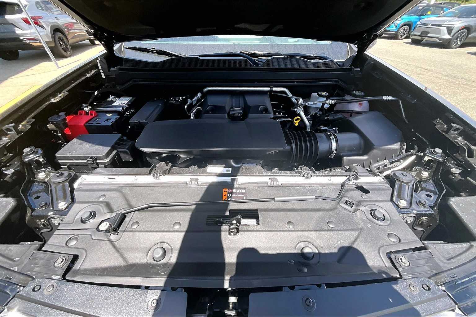 2025 Chevrolet Colorado 4WD LT - Photo 16