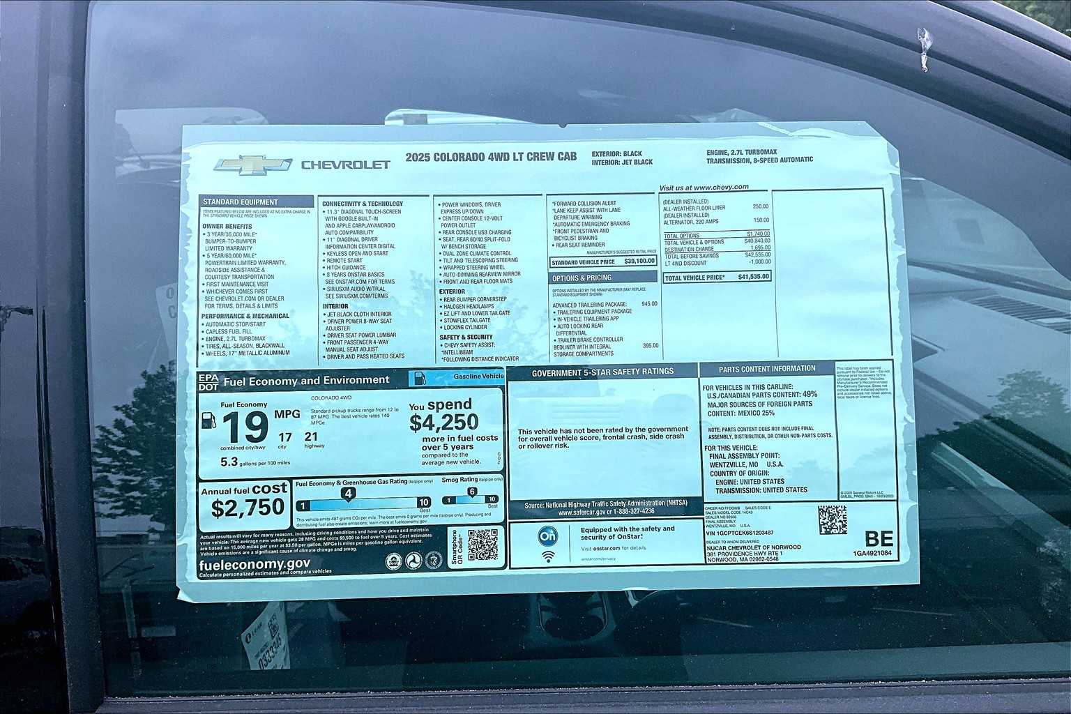 2025 Chevrolet Colorado 4WD LT - Photo 17