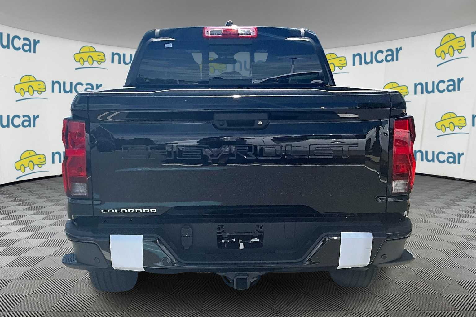 2025 Chevrolet Colorado 4WD LT - Photo 6