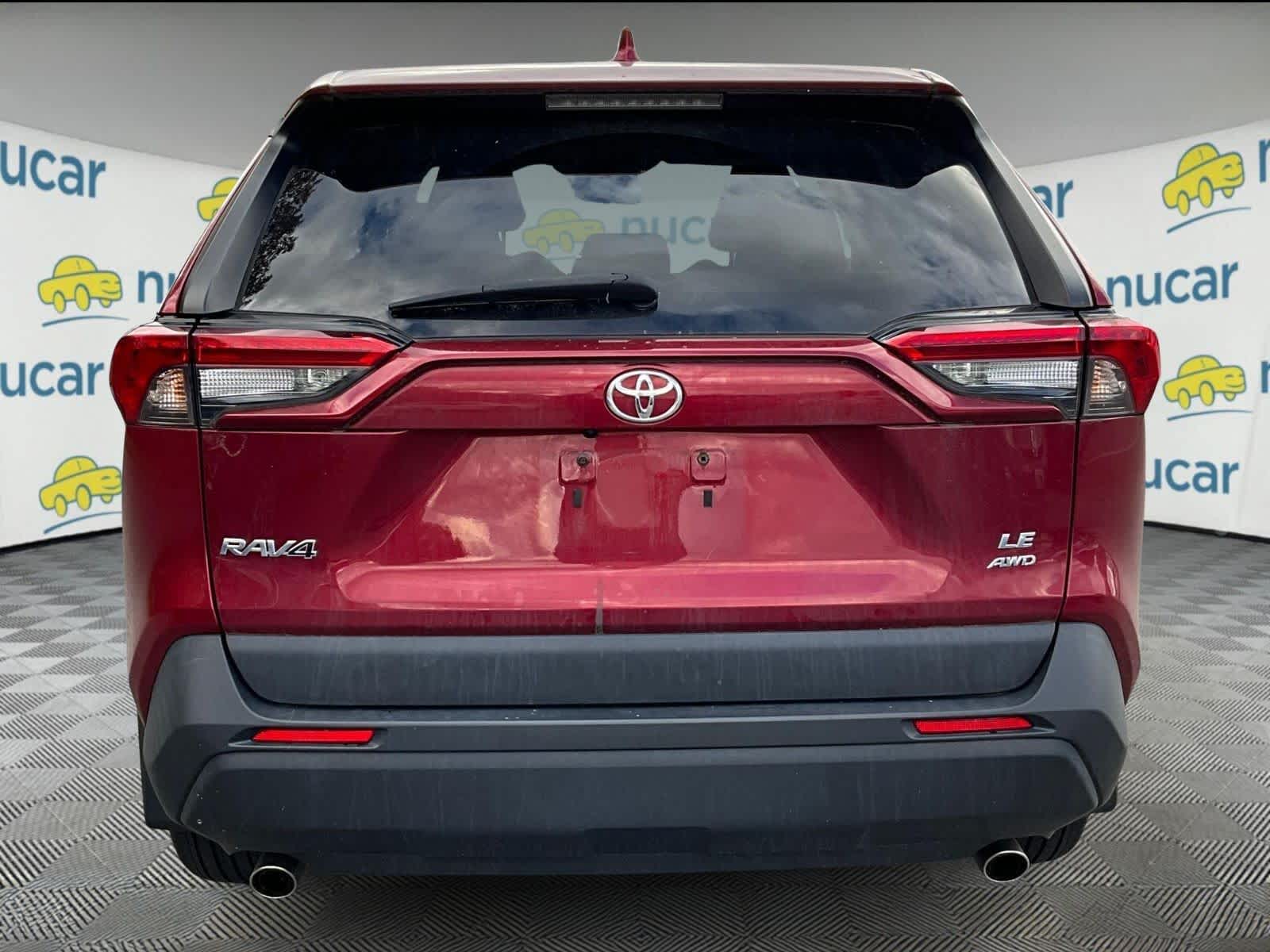 2022 Toyota RAV4 LE - Photo 3