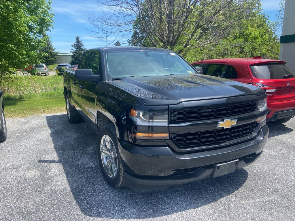 2017 Chevrolet Silverado 1500 Custom - Photo 1