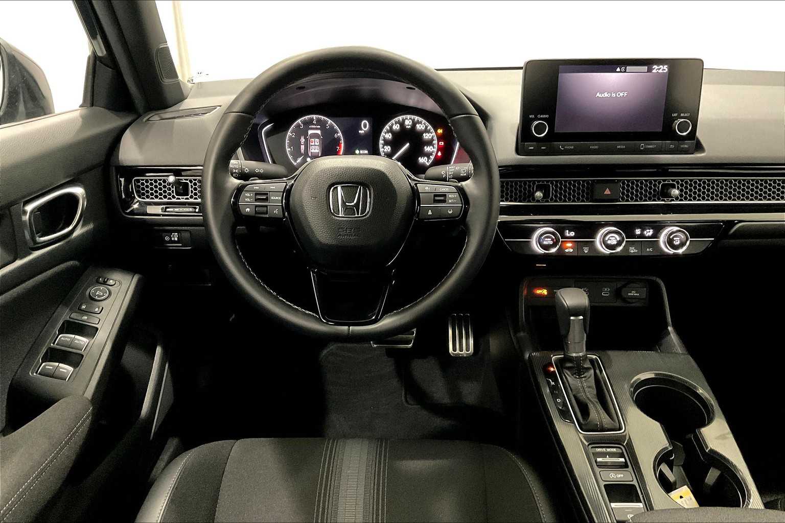 2025 Honda Civic Hatchback Sport - Photo 17
