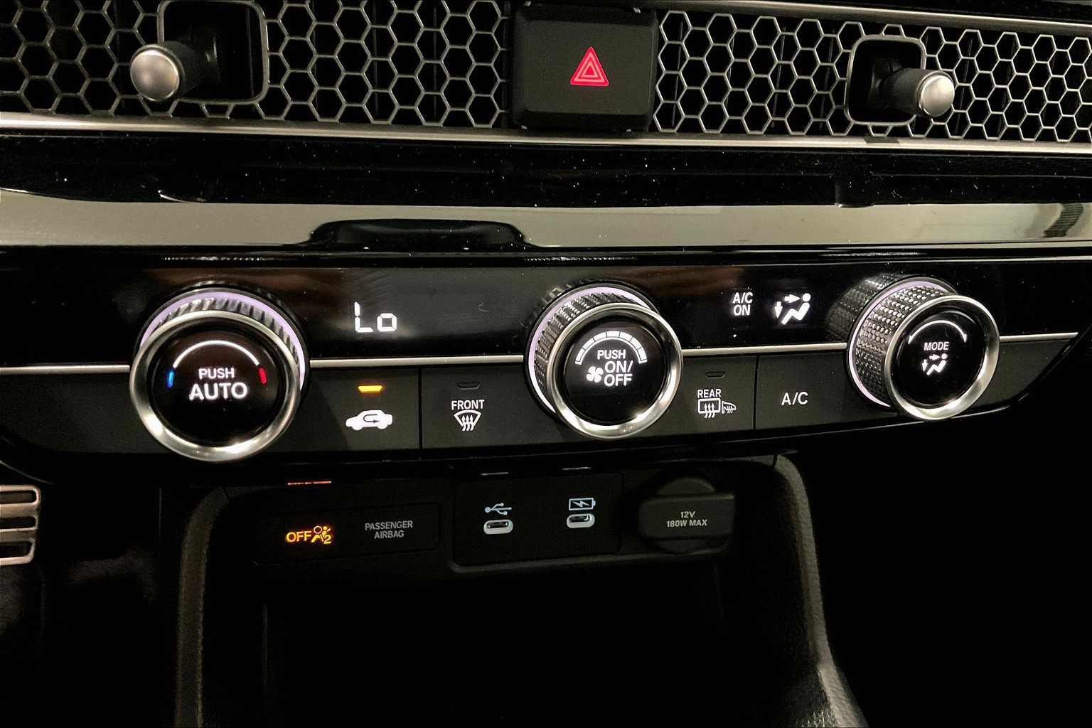 2025 Honda Civic Hatchback Sport - Photo 25