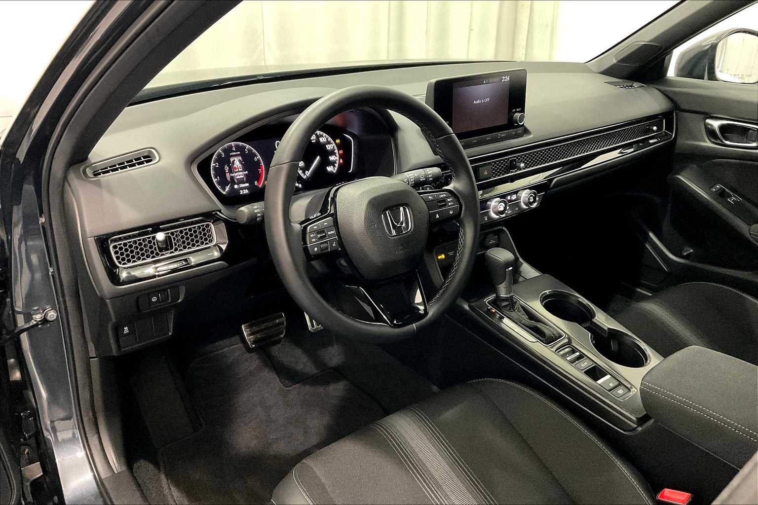 2025 Honda Civic Hatchback Sport - Photo 8