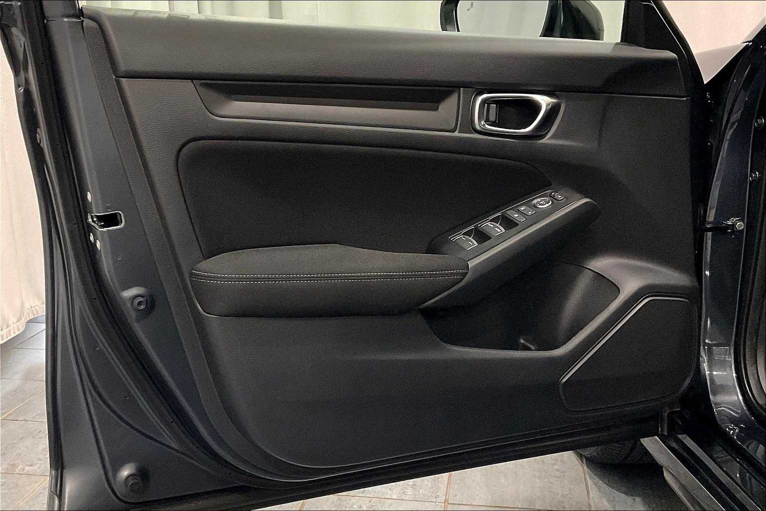 2025 Honda Civic Hatchback Sport - Photo 9