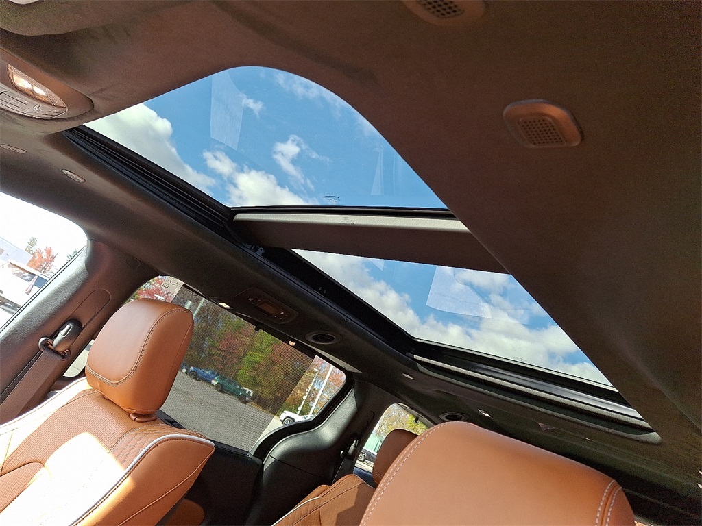 2026 Chrysler Pacifica Pinnacle - Photo 12