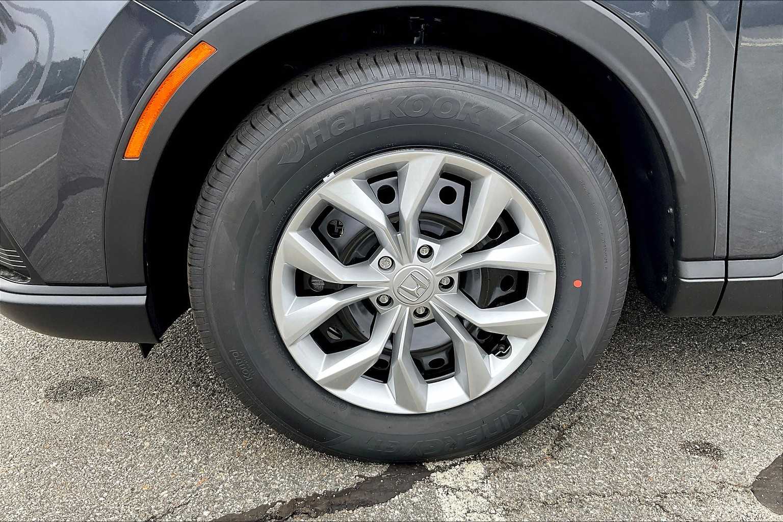 2026 Honda CR-V LX - Photo 8