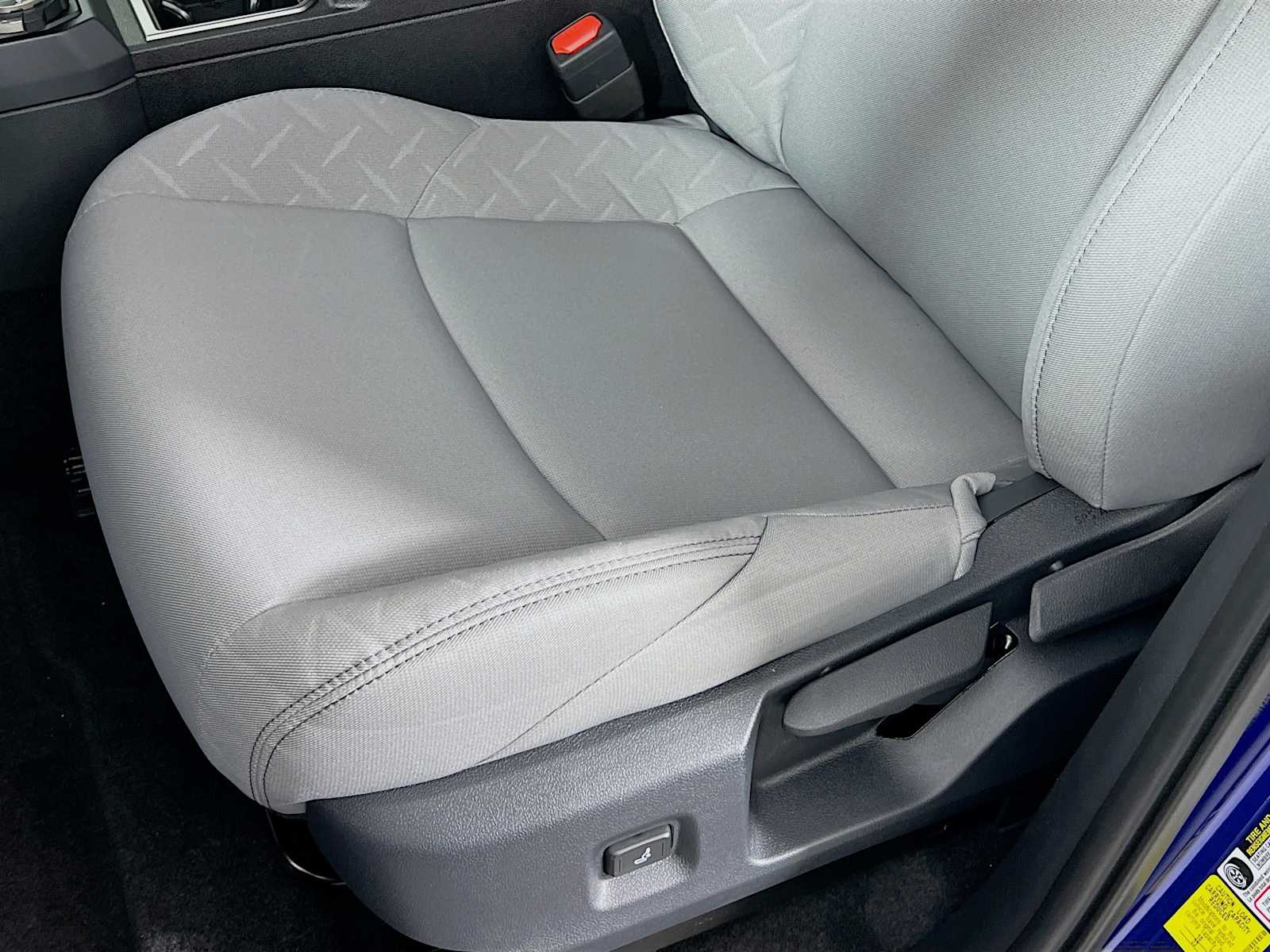 2025 Toyota Tacoma SR5 - Photo 16