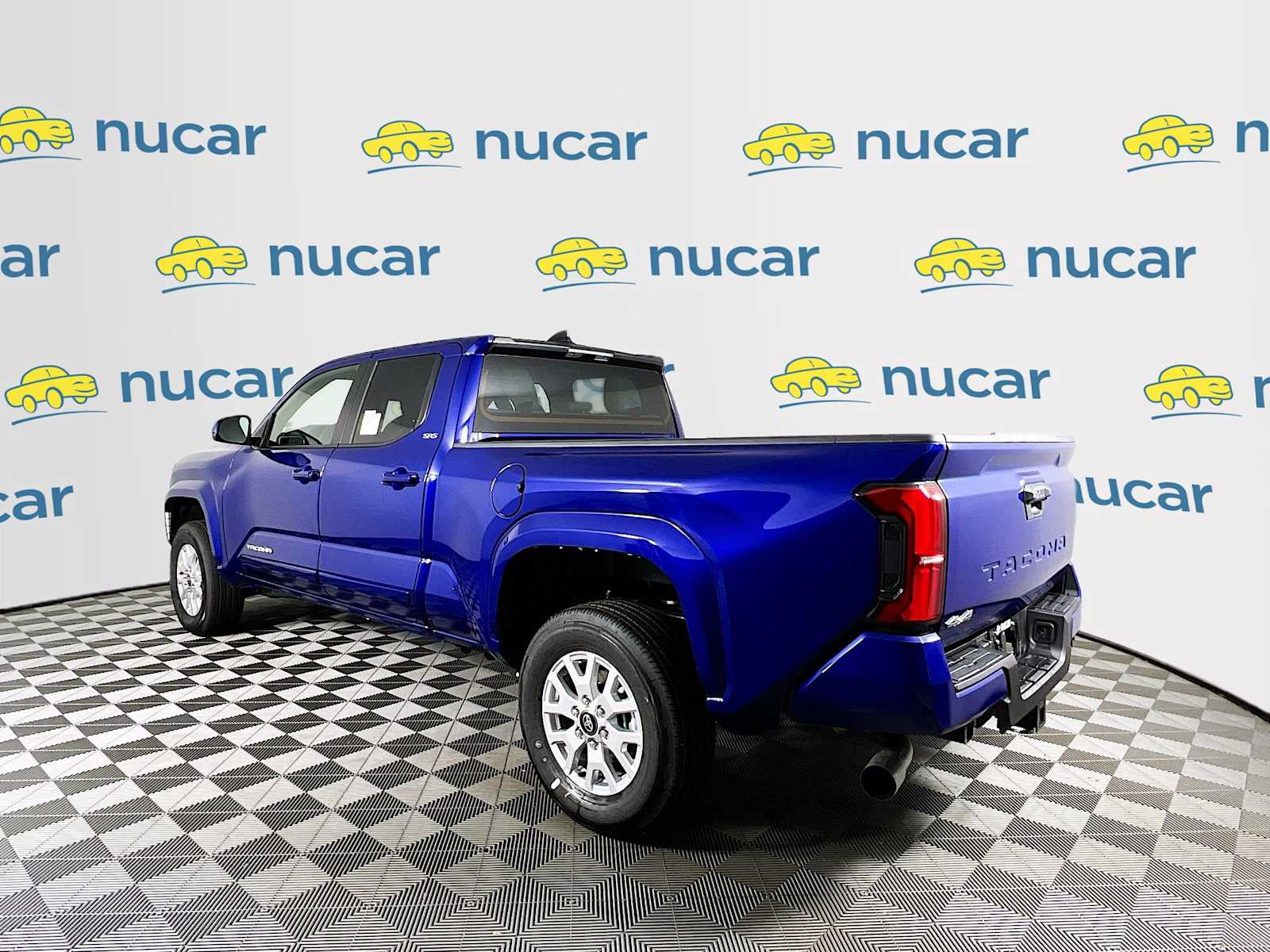 2025 Toyota Tacoma SR5 - Photo 4