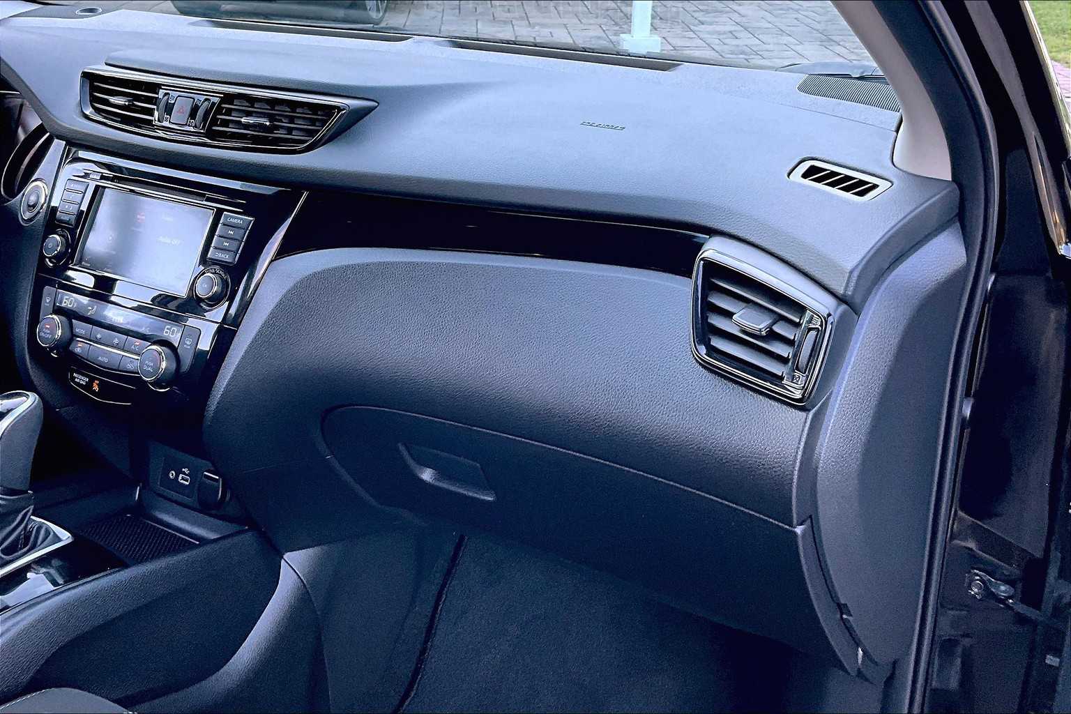 2021 Nissan Rogue Sport SV - Photo 13