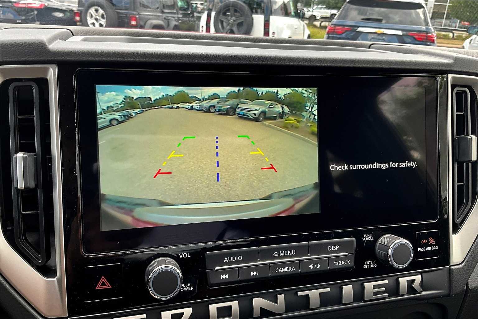 2025 Nissan Frontier SV - Photo 19