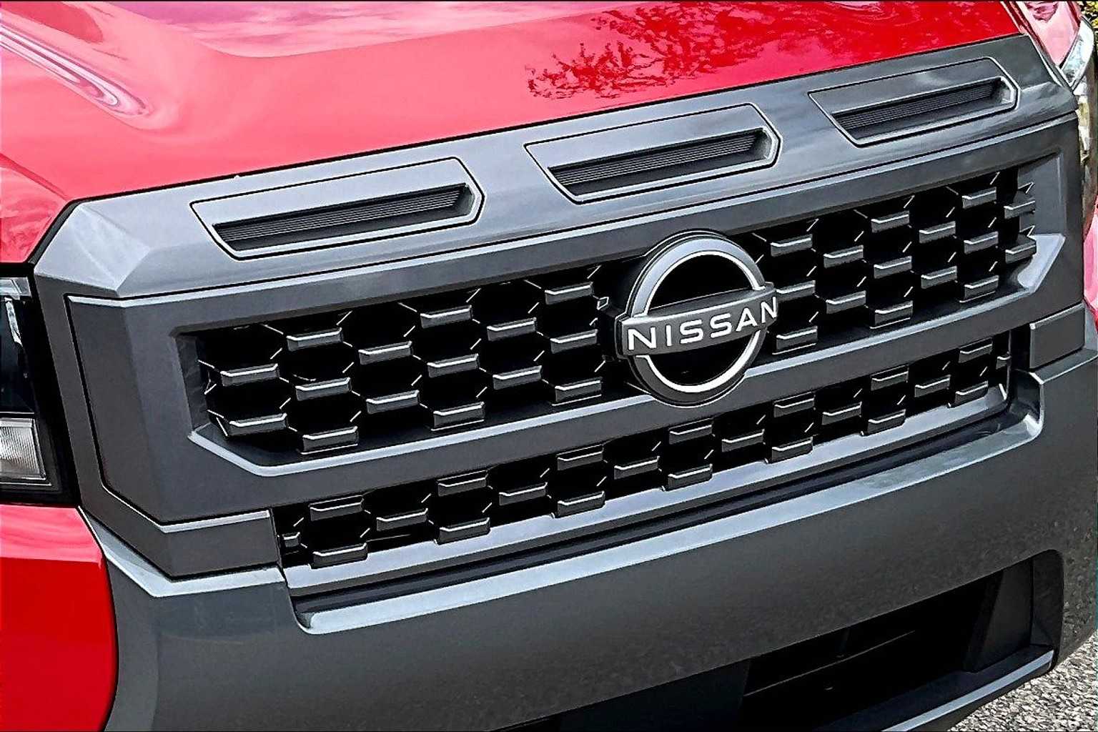 2025 Nissan Frontier SV - Photo 31