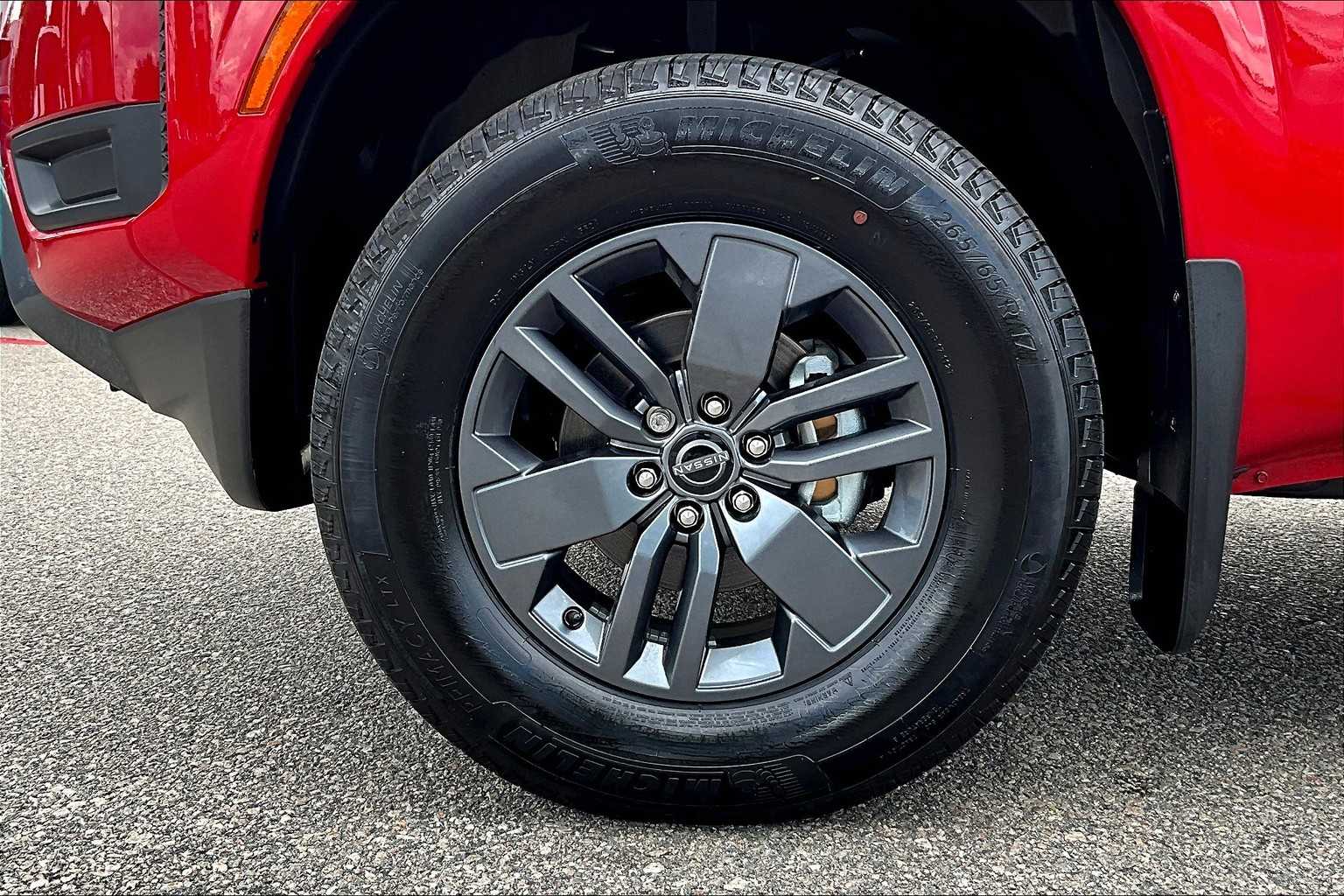 2025 Nissan Frontier SV - Photo 7
