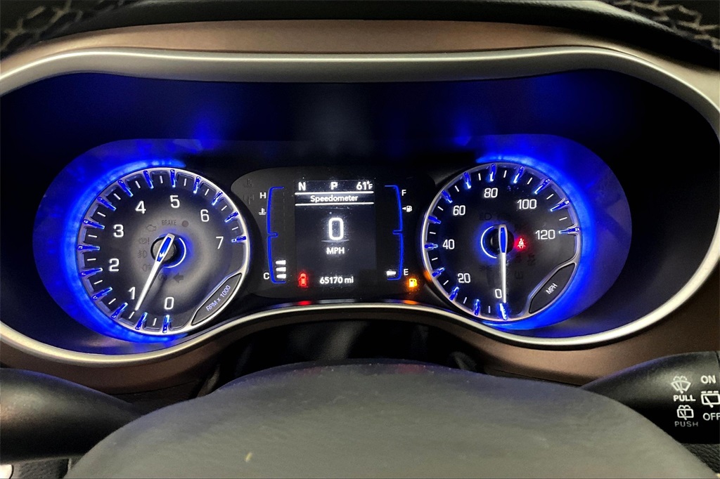 2023 Chrysler Voyager LX - Photo 26