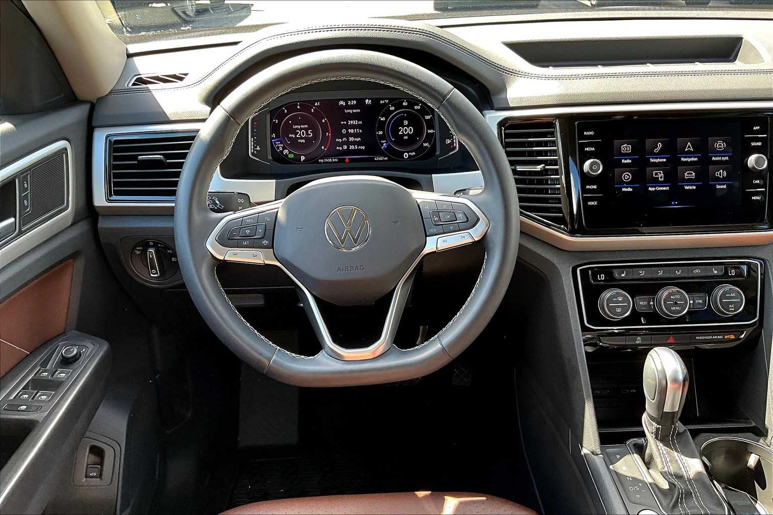 2023 Volkswagen Atlas 3.6L V6 SE w/Technology - Photo 16