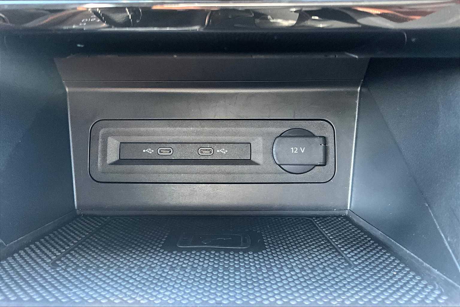 2023 Volkswagen Atlas 3.6L V6 SE w/Technology - Photo 27