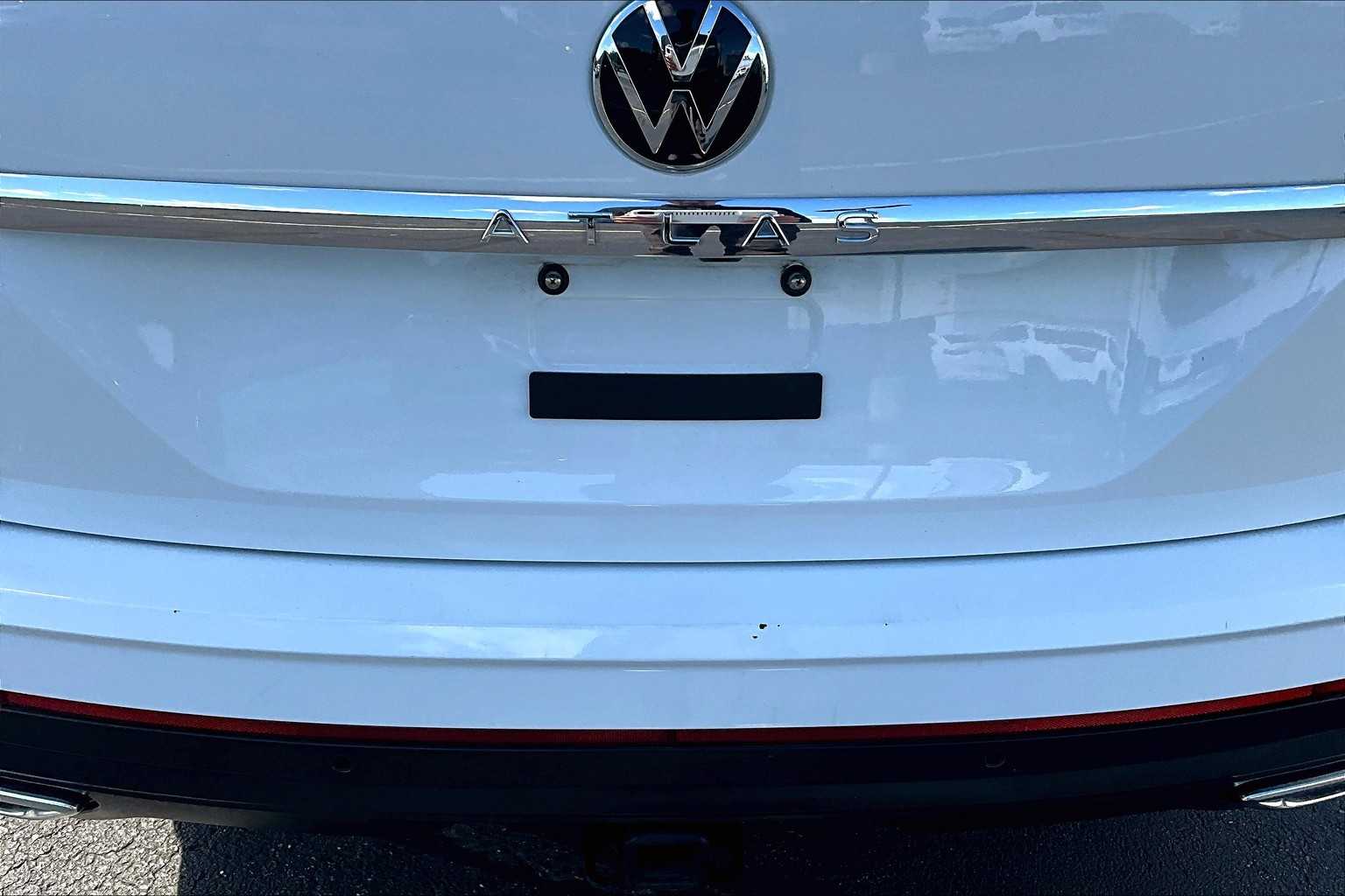 2023 Volkswagen Atlas 3.6L V6 SE w/Technology - Photo 33