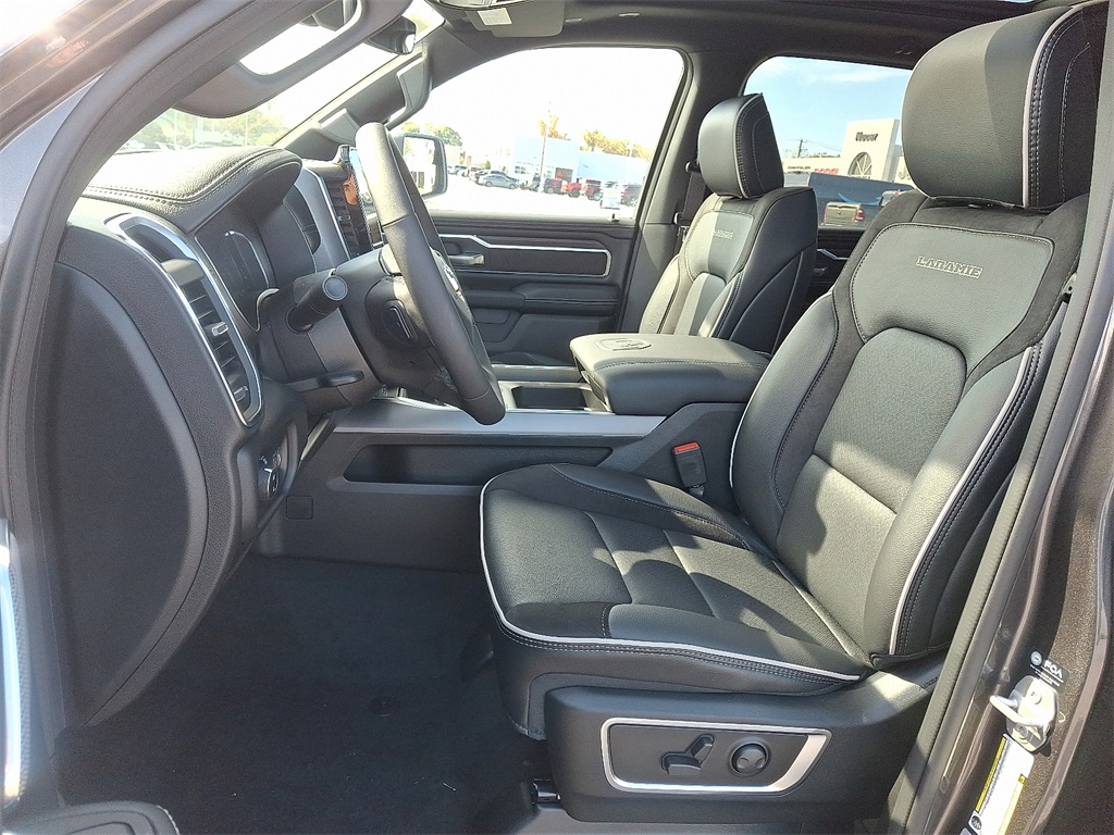 2026 Ram 1500 Laramie - Photo 9
