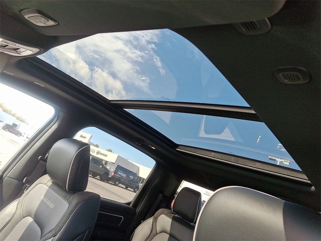 2026 Ram 1500 Laramie - Photo 10