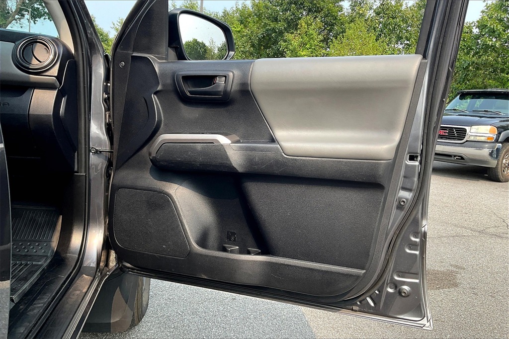 2023 Toyota Tacoma SR5 - Photo 11