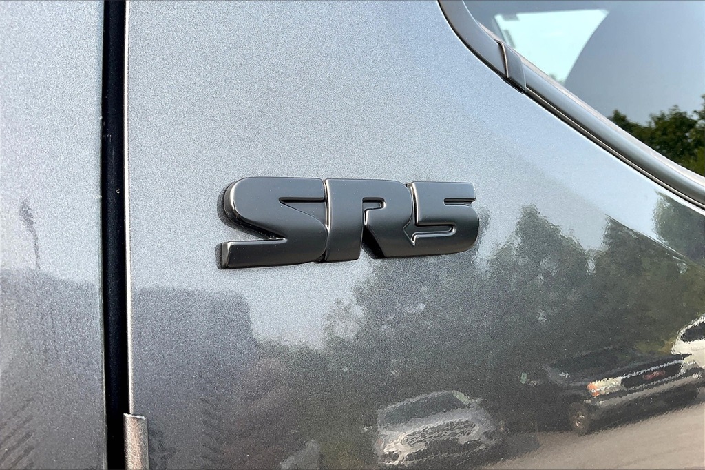 2023 Toyota Tacoma SR5 - Photo 25