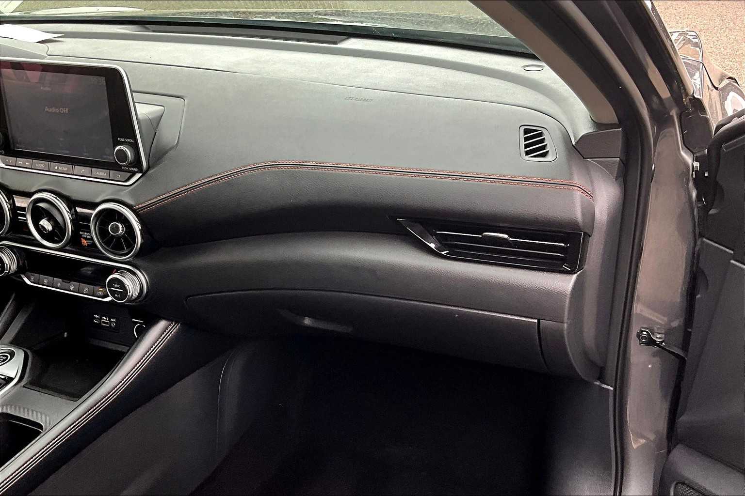 2020 Nissan Sentra SR - Photo 13