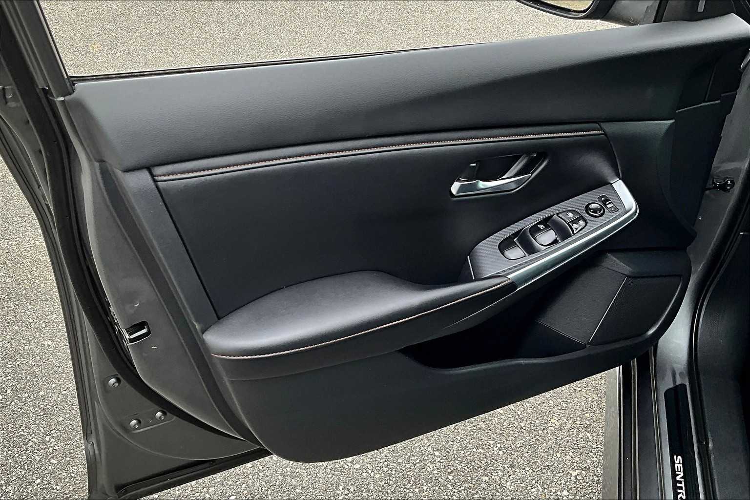 2020 Nissan Sentra SR - Photo 9