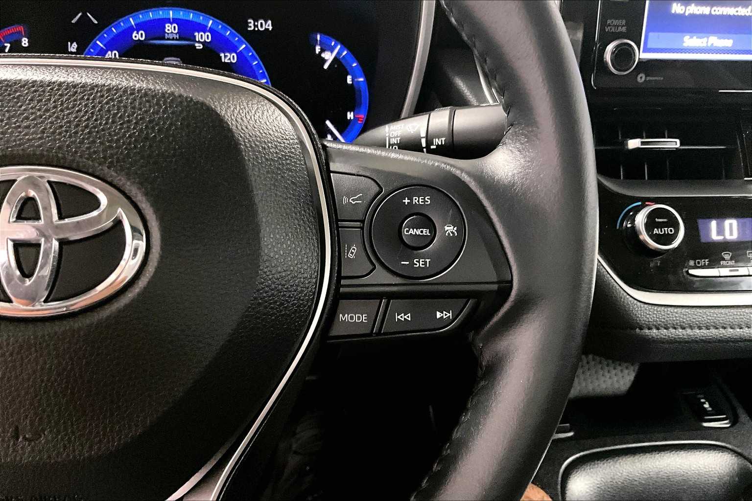 2022 Toyota Corolla XLE - Photo 24