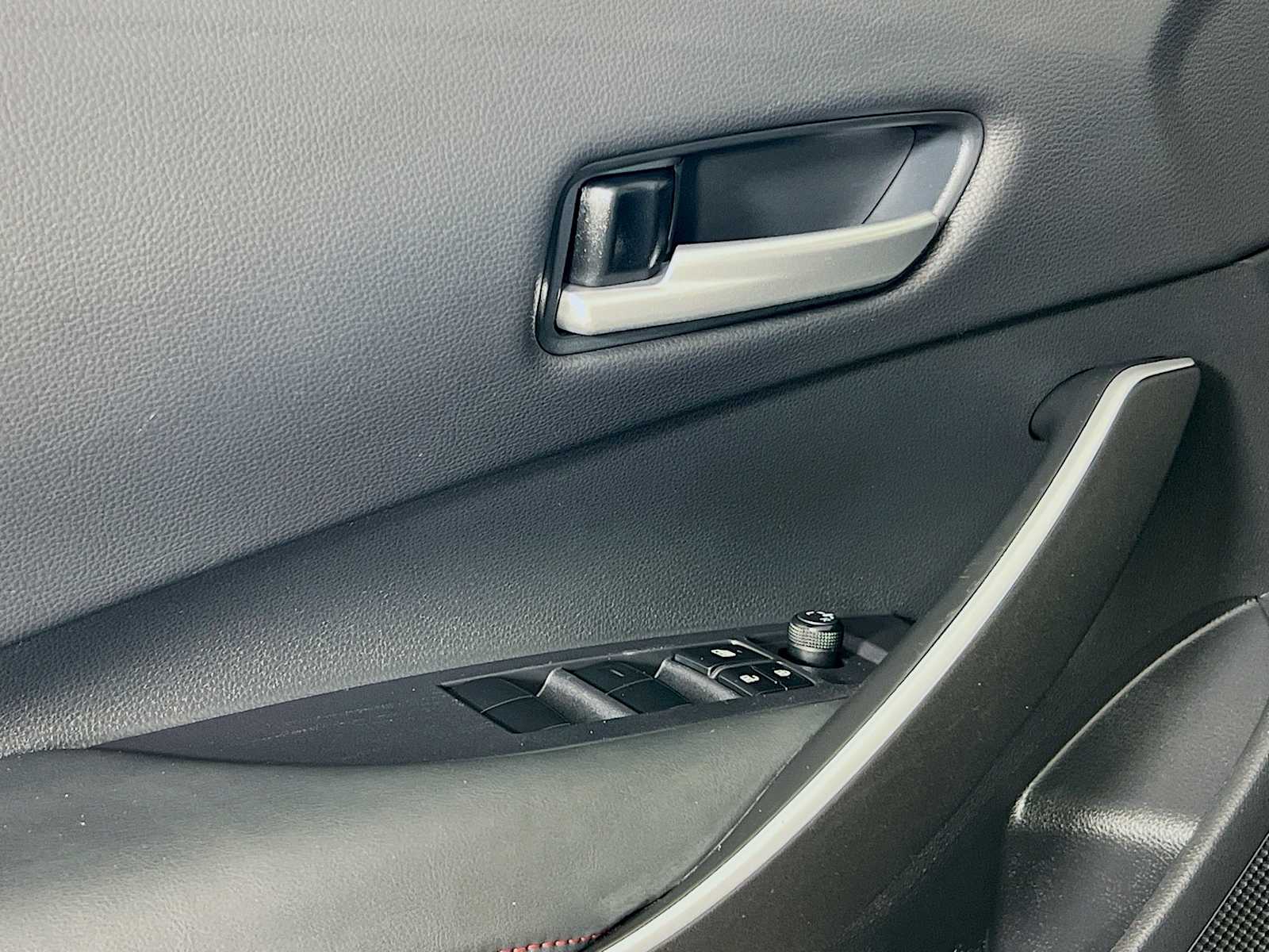 2023 Toyota Corolla SE - Photo 17