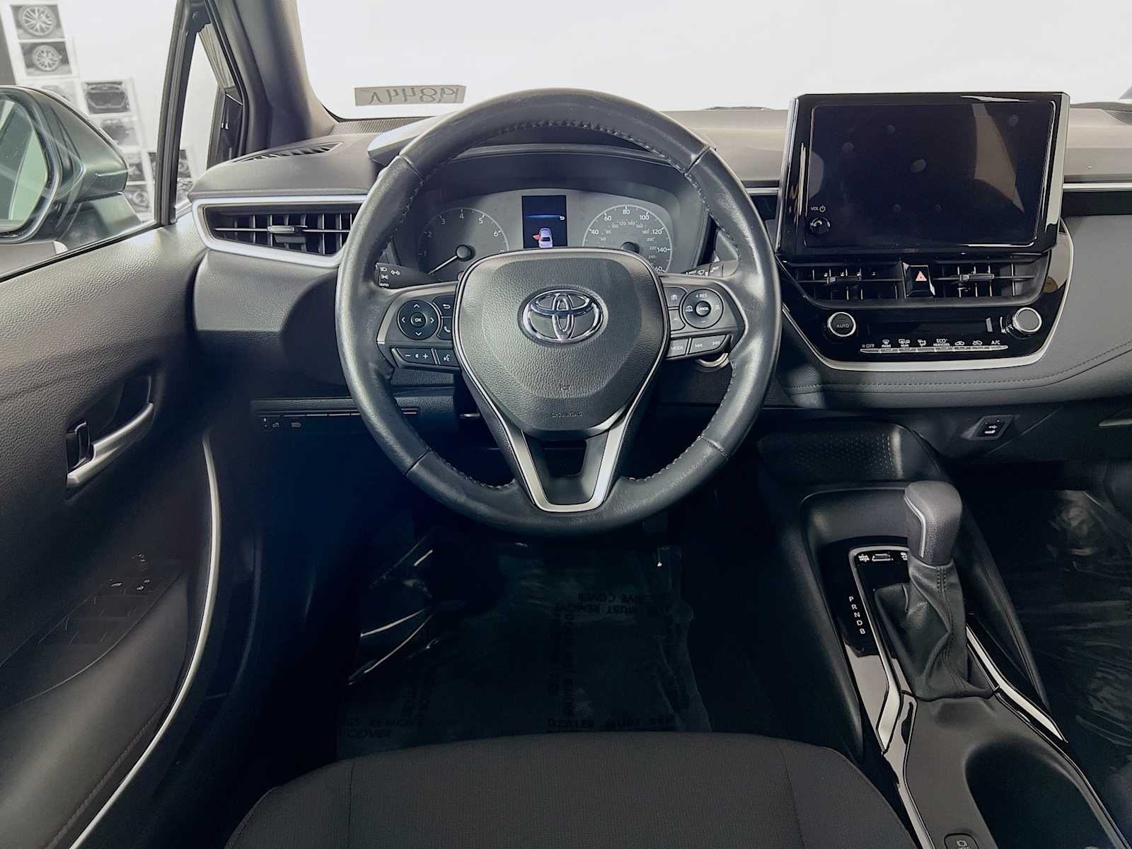 2023 Toyota Corolla SE - Photo 21