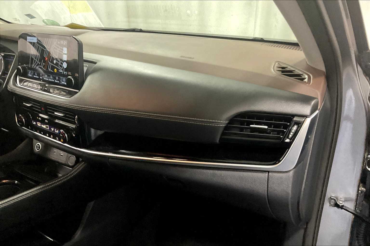 2023 Nissan Rogue SL - Photo 13