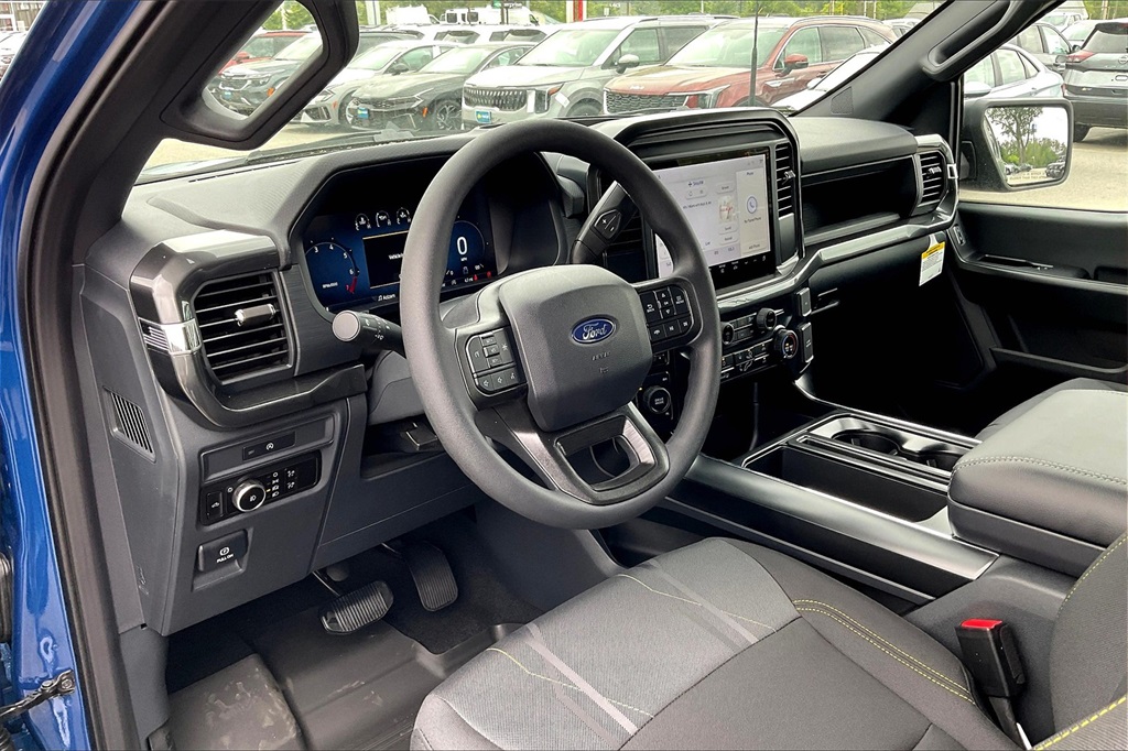 2025 Ford F-150 STX - Photo 9