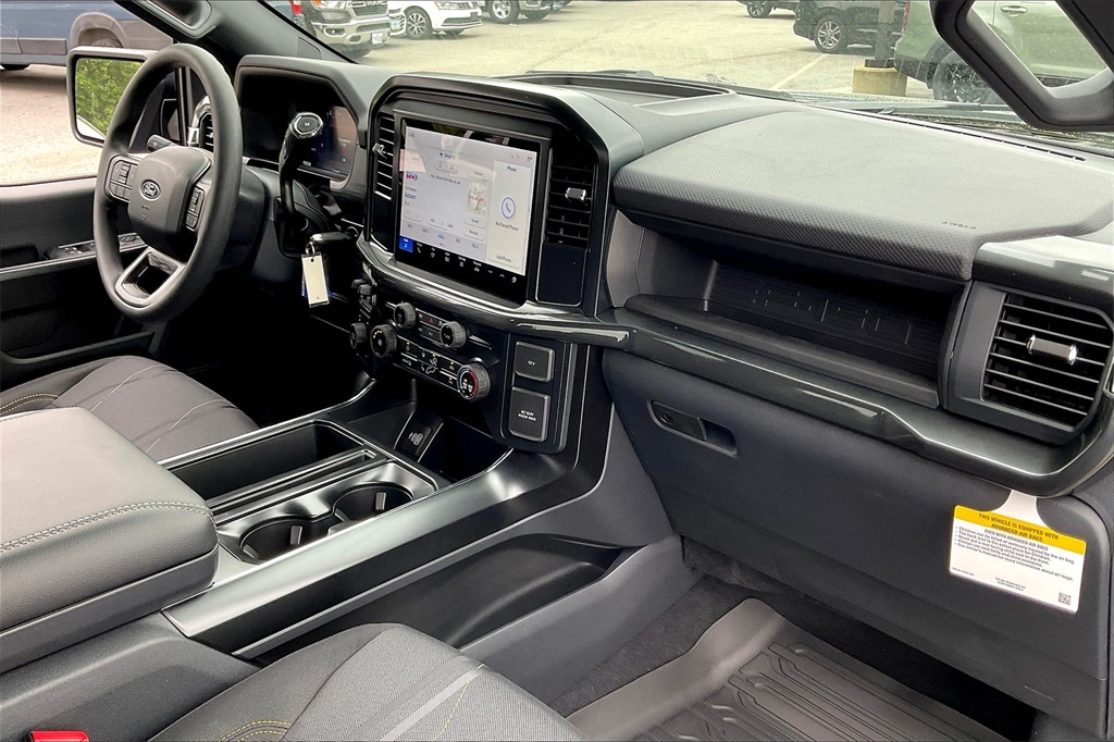 2025 Ford F-150 STX - Photo 10