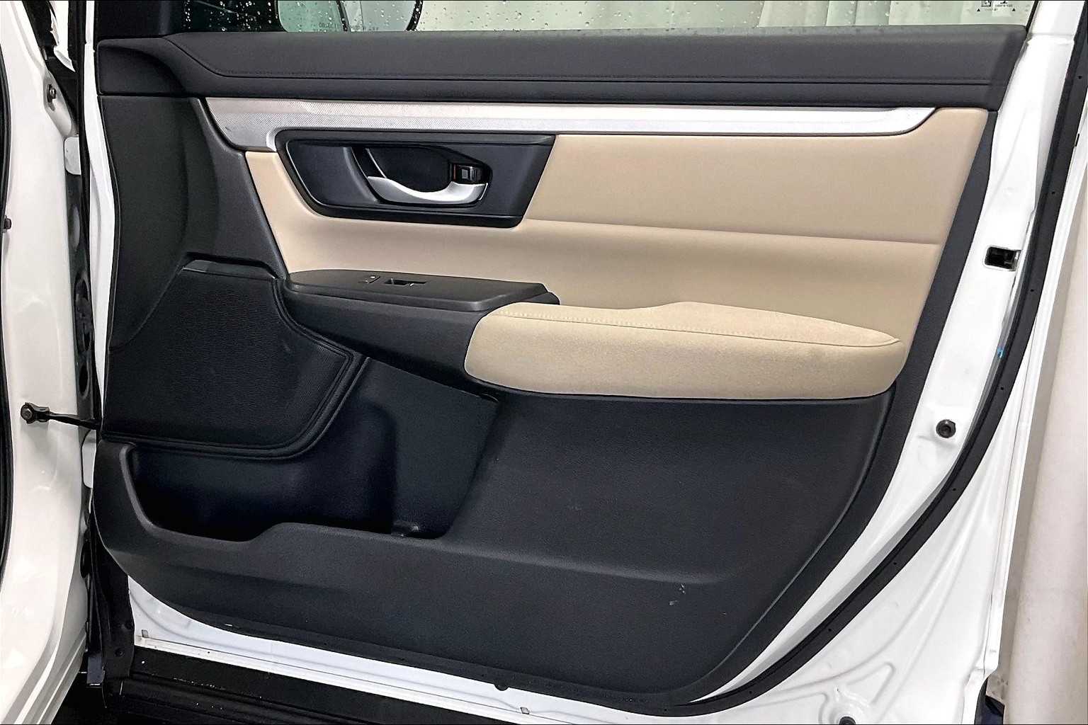 2018 Honda CR-V LX - Photo 12