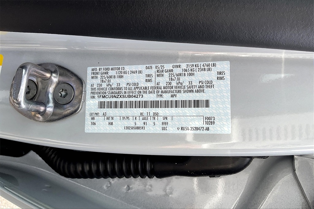 2025 Ford Escape Hybrid ST-Line Select - Photo 16