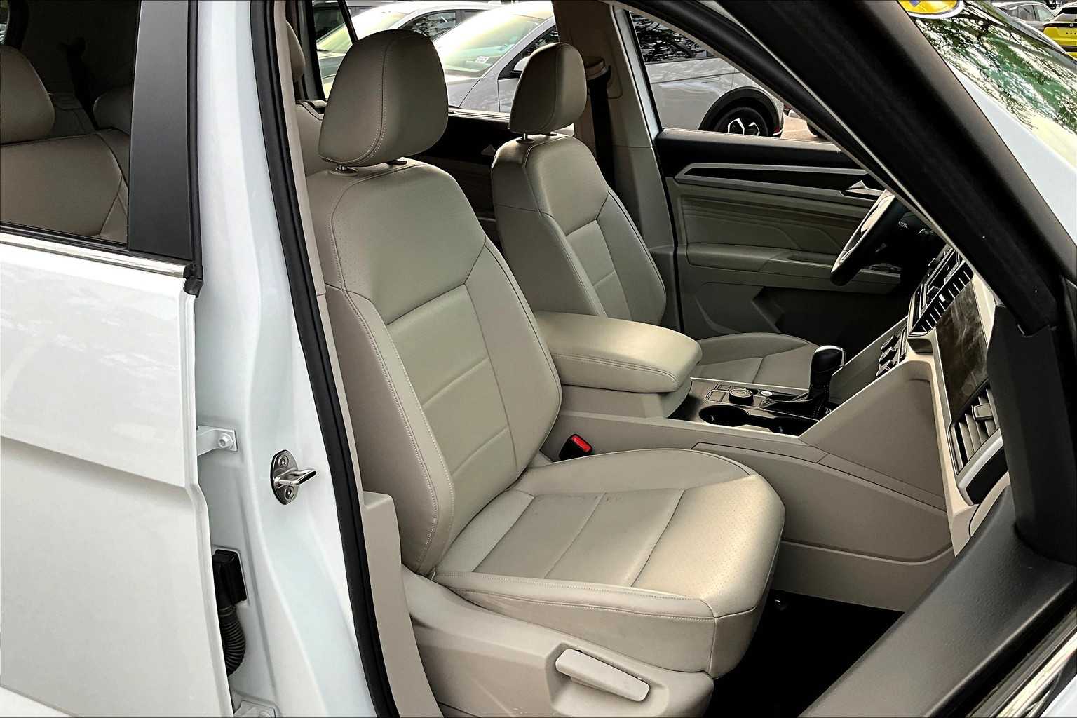 2022 Volkswagen Atlas 2.0T SE - Photo 11
