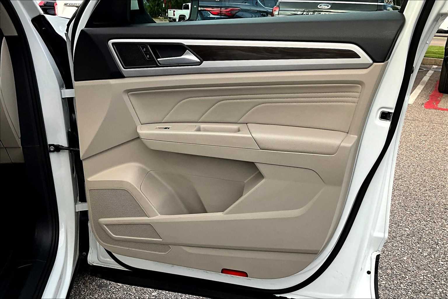 2022 Volkswagen Atlas 2.0T SE - Photo 12