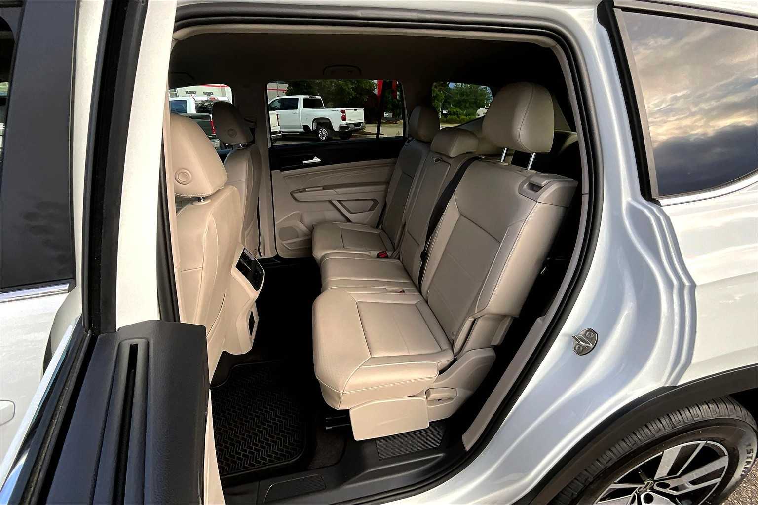 2022 Volkswagen Atlas 2.0T SE - Photo 15