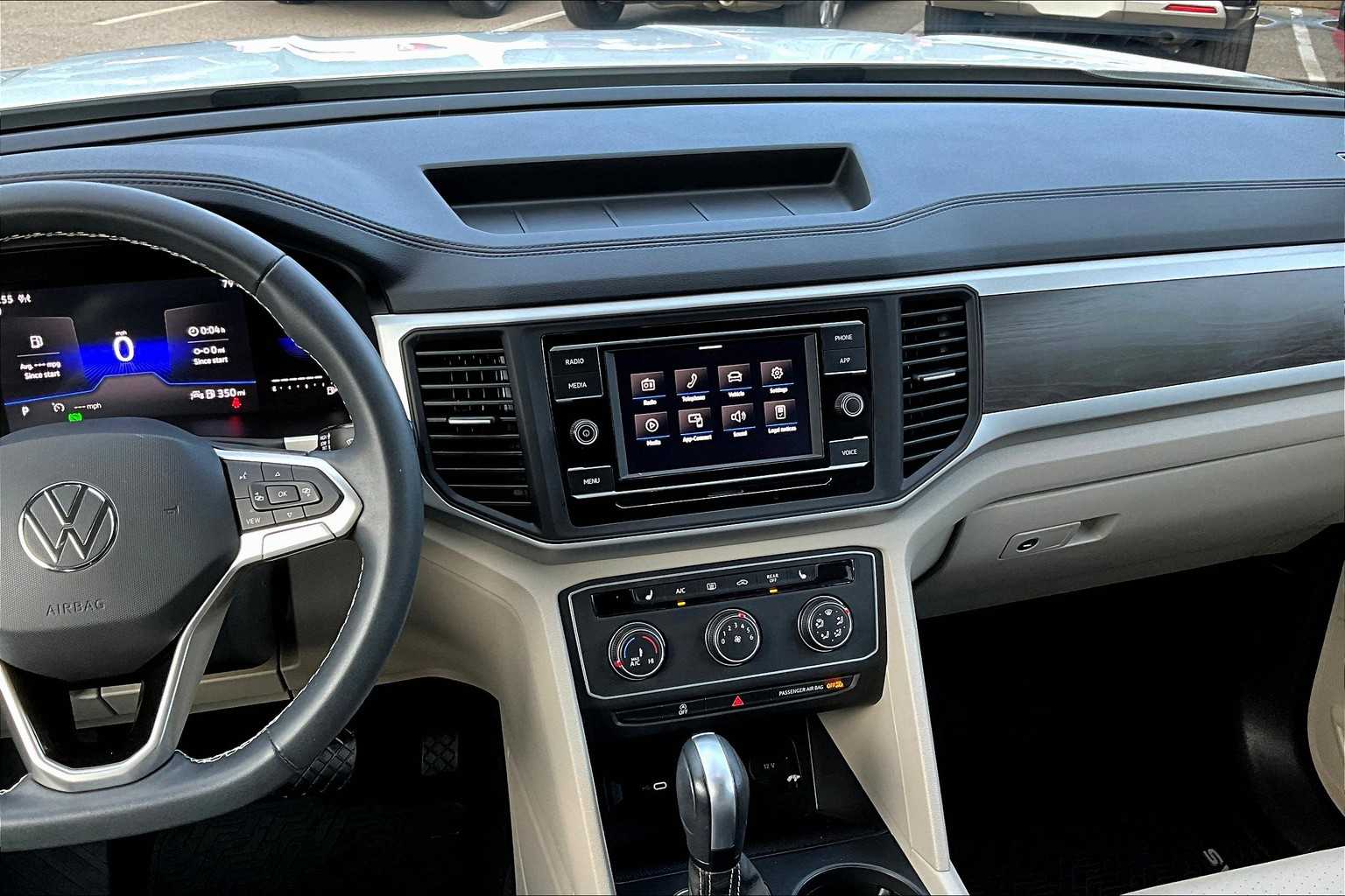 2022 Volkswagen Atlas 2.0T SE - Photo 19