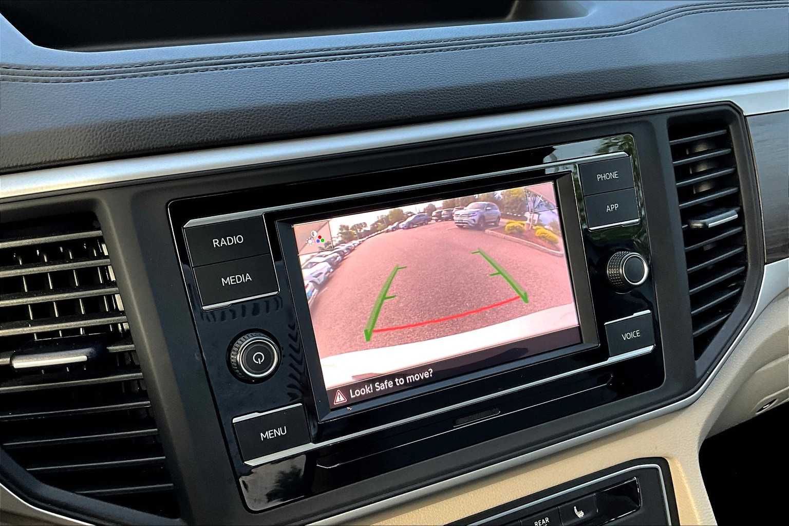 2022 Volkswagen Atlas 2.0T SE - Photo 20