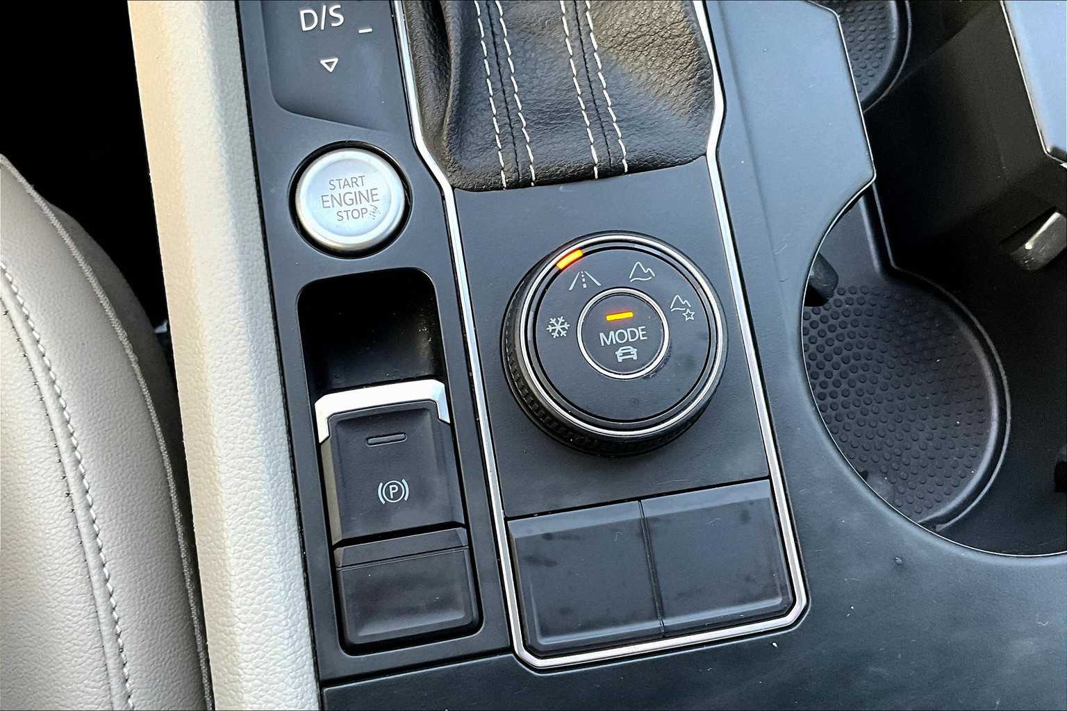 2022 Volkswagen Atlas 2.0T SE - Photo 27