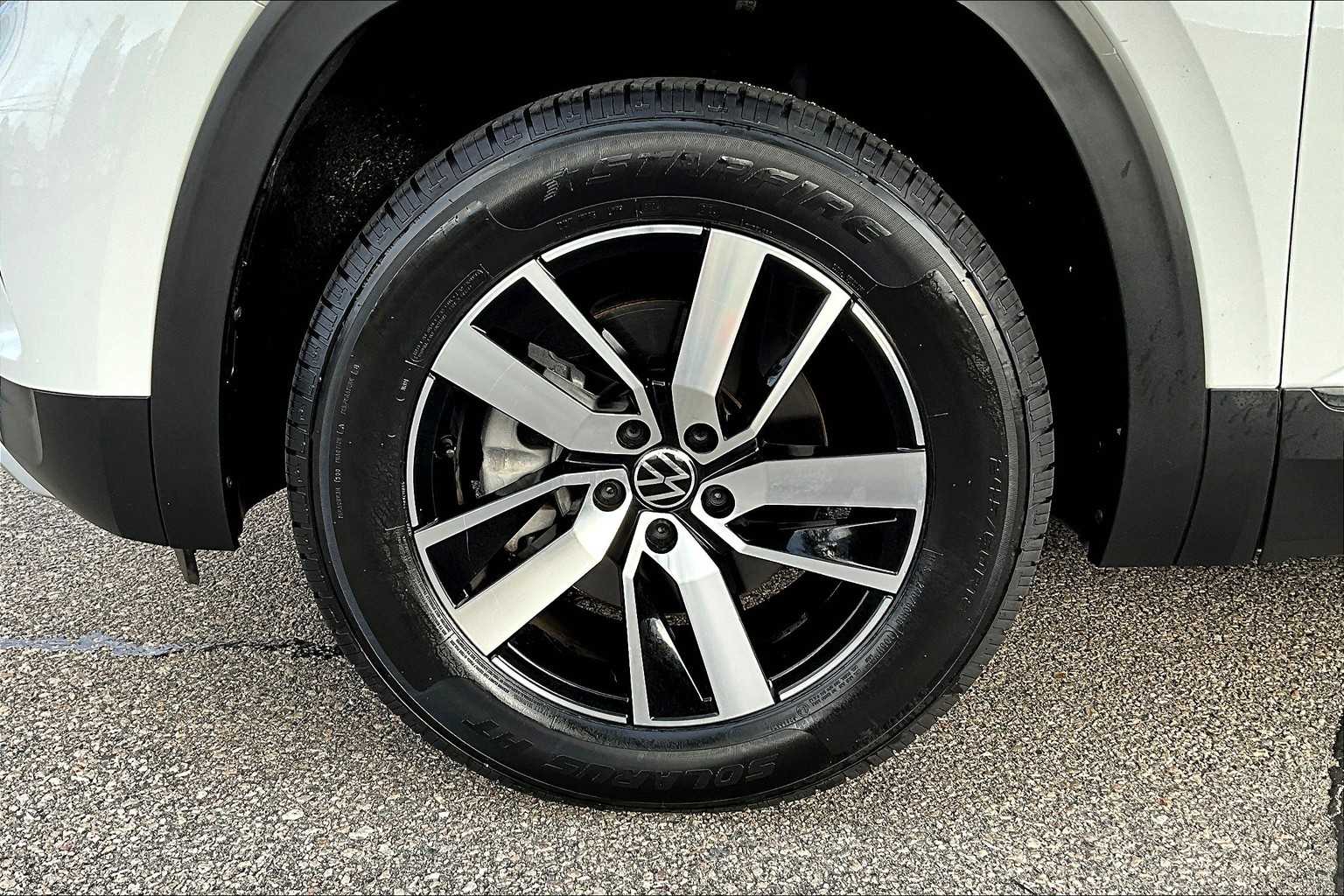 2022 Volkswagen Atlas 2.0T SE - Photo 7