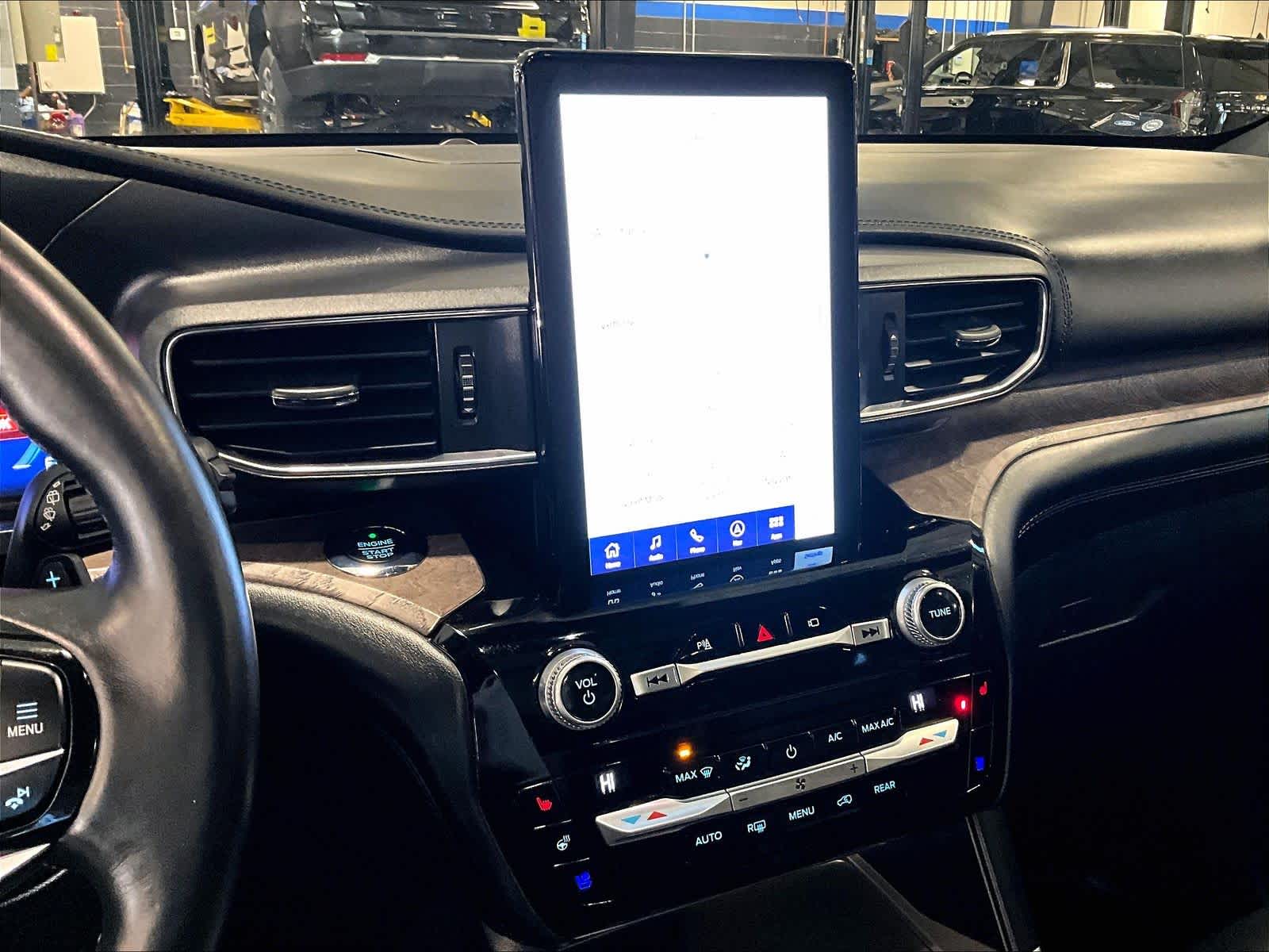 2021 Ford Explorer Platinum - Photo 19